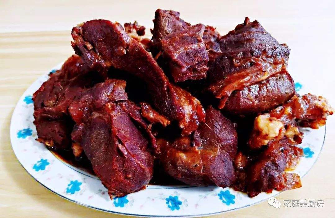 酱牛肉的制作方法视频(正宗酱牛肉的制作方法视频)