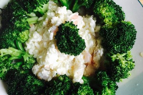西兰花的做法视频(西兰花怎么做好吃又简单视频)