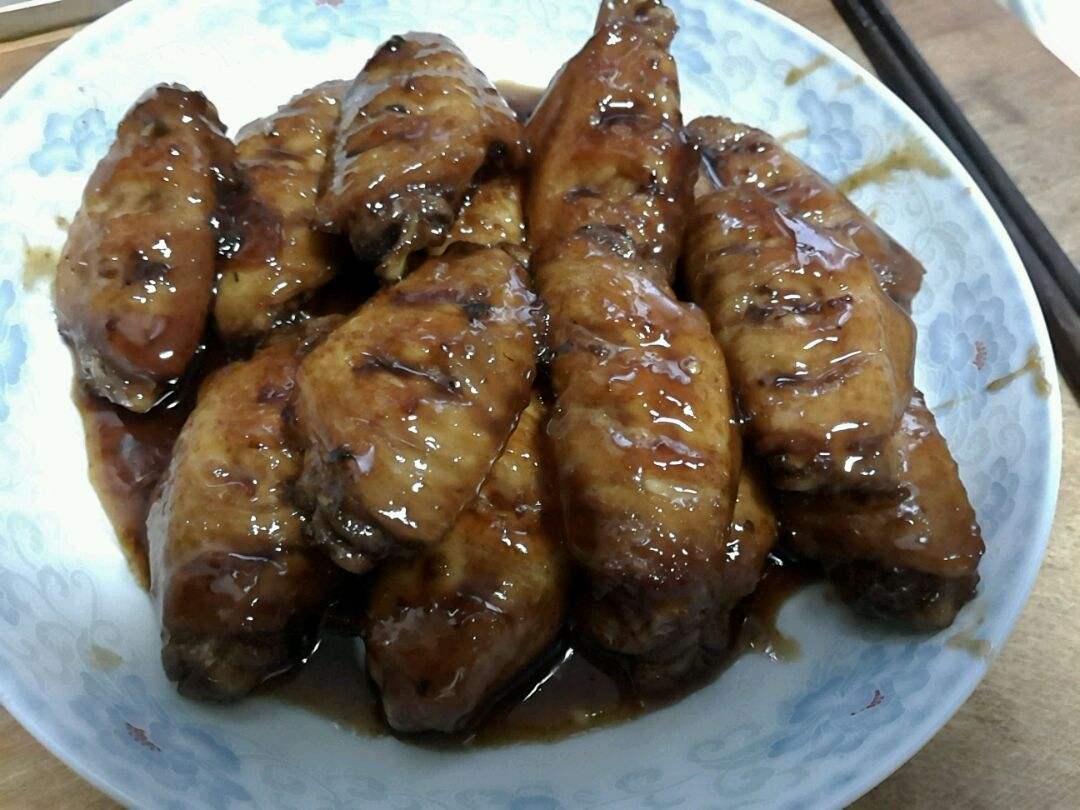 可乐鸡翅制作方法和视频(可乐鸡翅制作方法和视频大虾的做法)