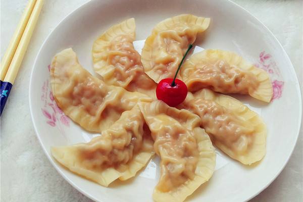水饺的做法视频(彩色水饺的做法视频)