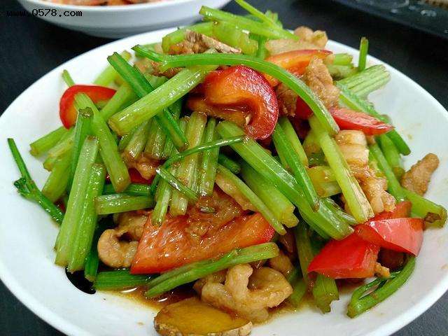 炒芹菜怎么做视频(炒芹菜怎么做视频教程)