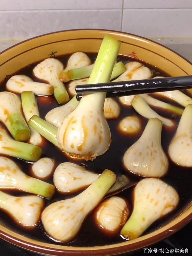 咸糖蒜的腌制方法视频(咸糖蒜的腌制方法视频窍门)