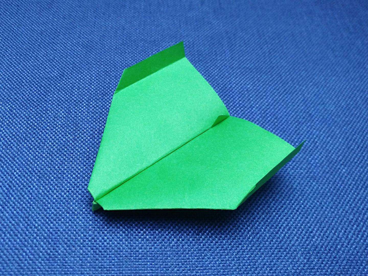儿童纸飞机制作方法视频(儿童手工纸飞机制作方法视频)