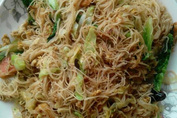 炒米粉的正宗做法视频(炒米粉怎么做好吃又简单 视频)