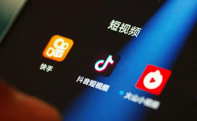 变短视频(一个短视频变长视频)