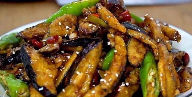 红烧茄子怎么做视频(正宗的红烧茄子怎么做视频)