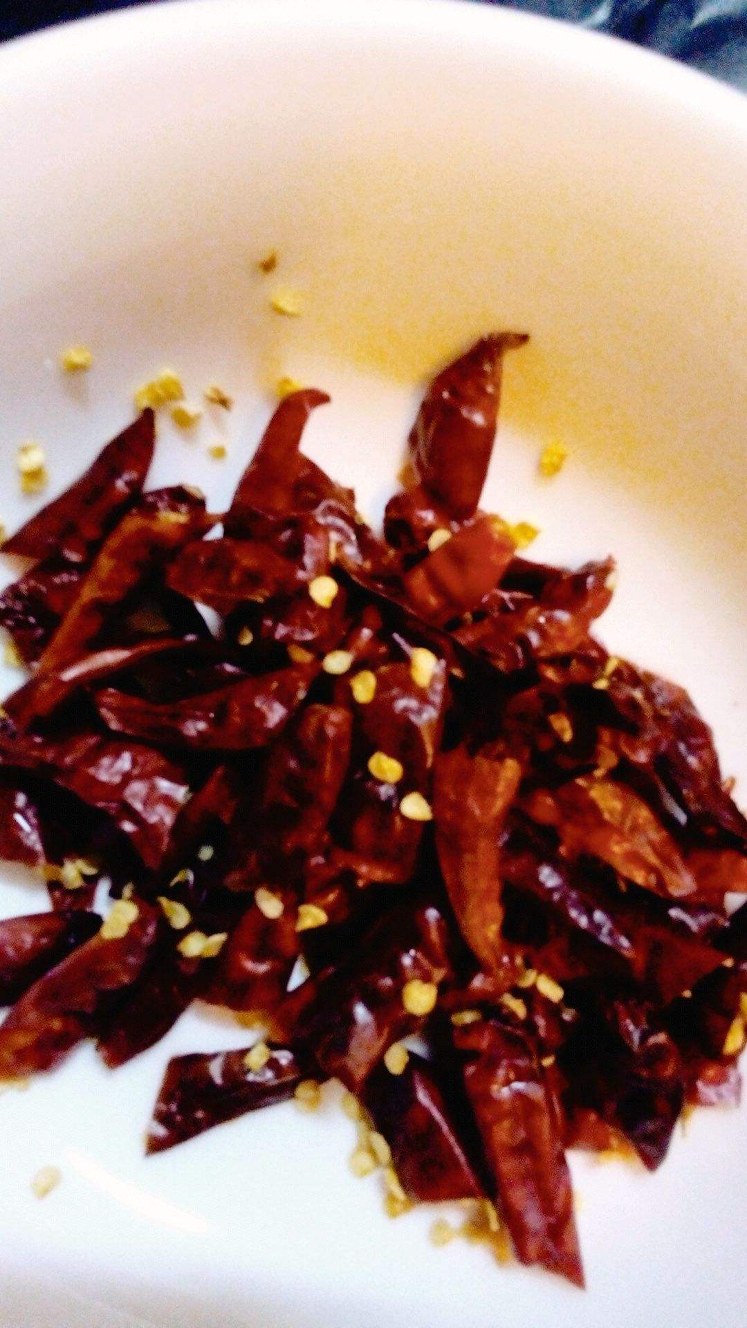 干煸肉片的做法视频(干煸肉片的做法视频窍门)