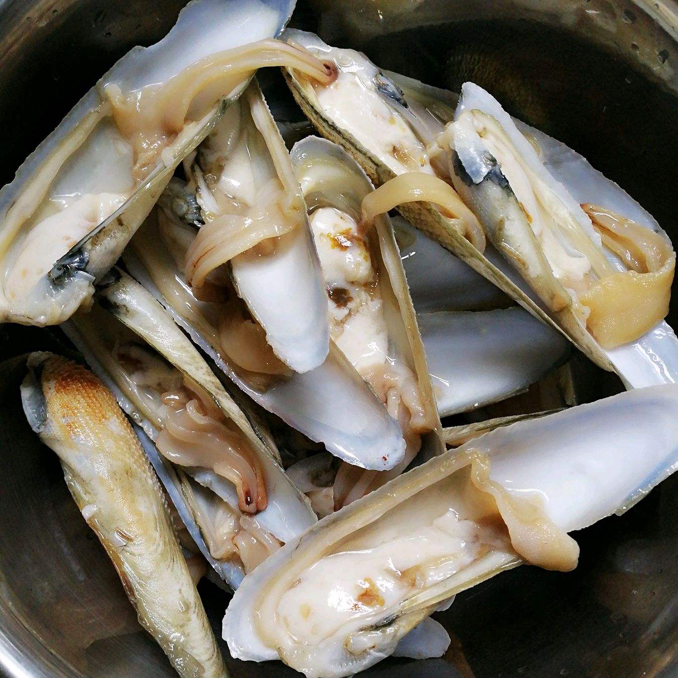 拔鱼儿的做法视频(拔鱼儿是哪里的美食)