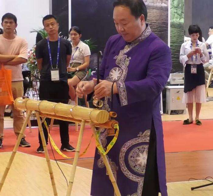 独弦琴制作方法视频(独弦琴制作方法视频教程)