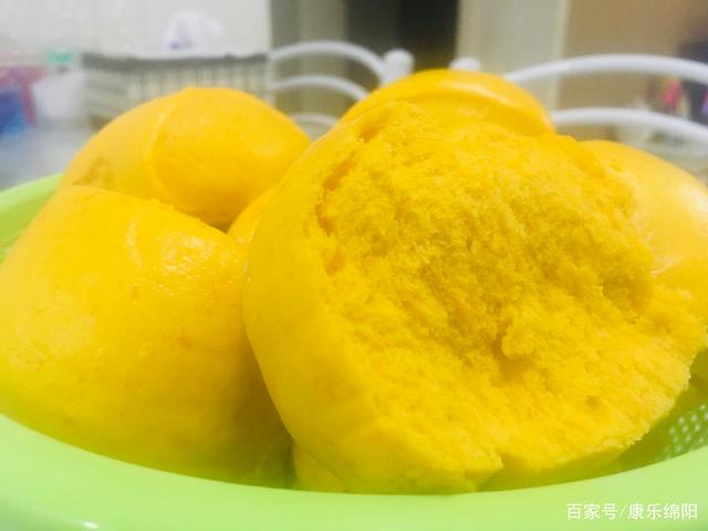 南瓜馒头的做法视频(南瓜馒头的做法视频简单)