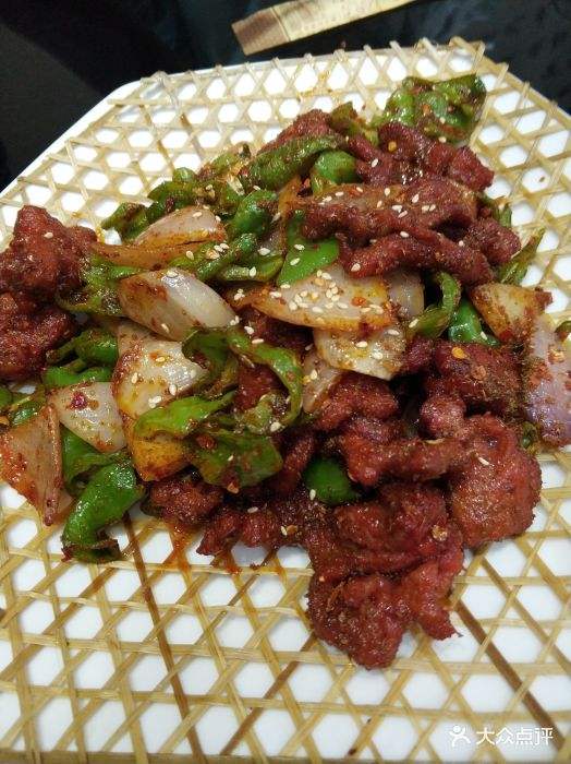 大盘牛肉的做法视频(大盘牛肉的做法视频教程)