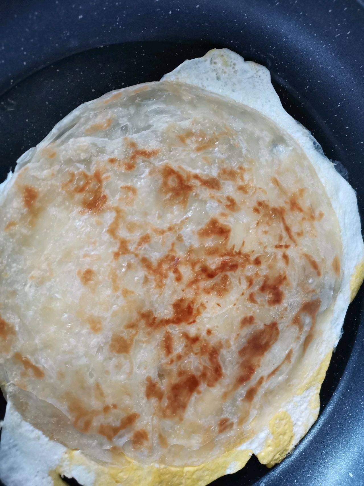 手抓饼制作视频(手抓饼制作视频以配方)