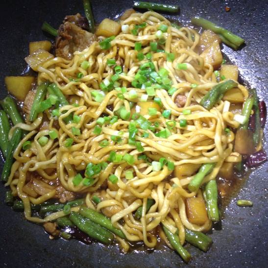 豆角焖面做法视频(豆角焖面怎么做好吃在线视频)