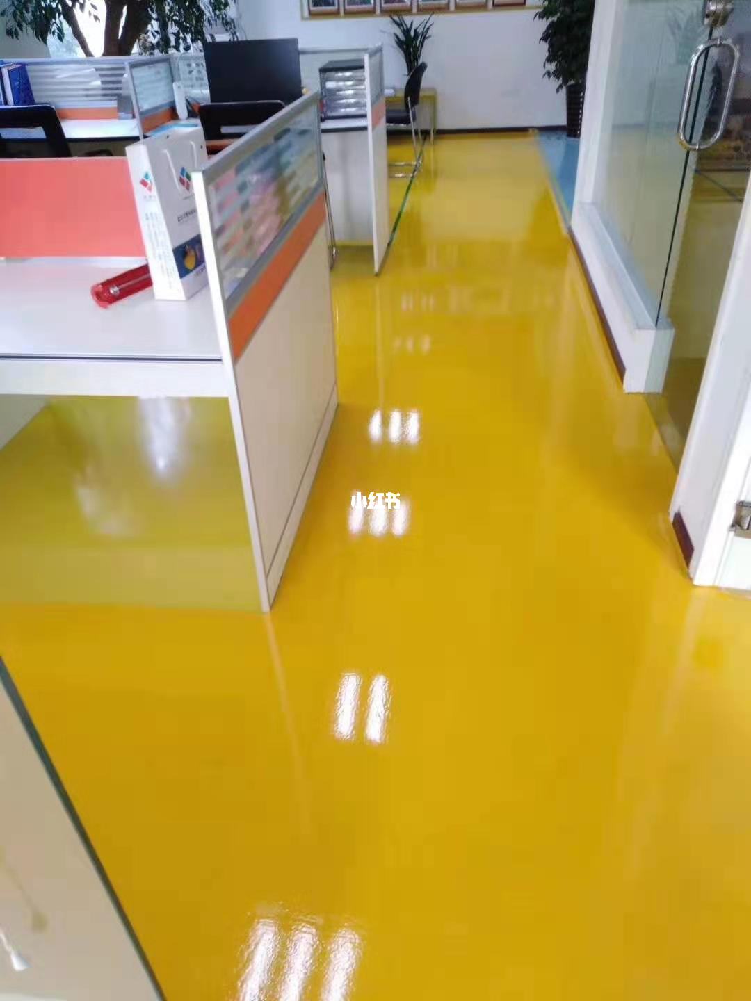 地坪漆制作视频(地坪漆制作视频全过程)