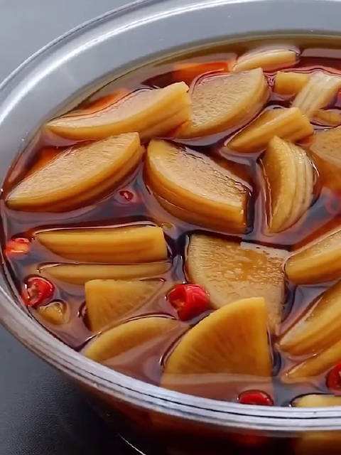 酸萝卜的制作方法视频(腌制整个酸萝卜的做法视频)
