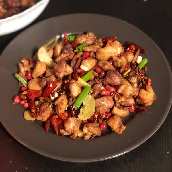 辣子鸡怎么做视频(正宗四川辣子鸡做法)
