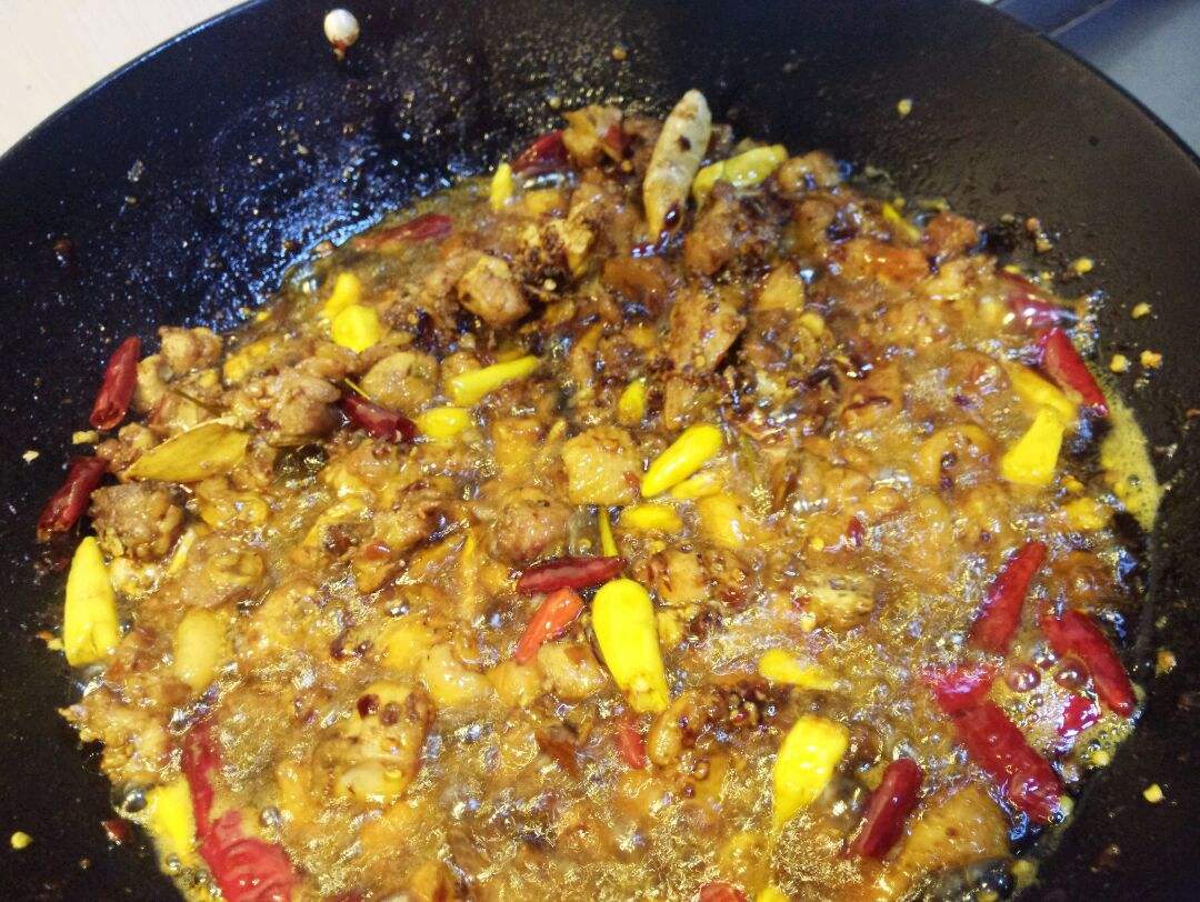 辣子鸡怎么做视频(正宗四川辣子鸡做法)
