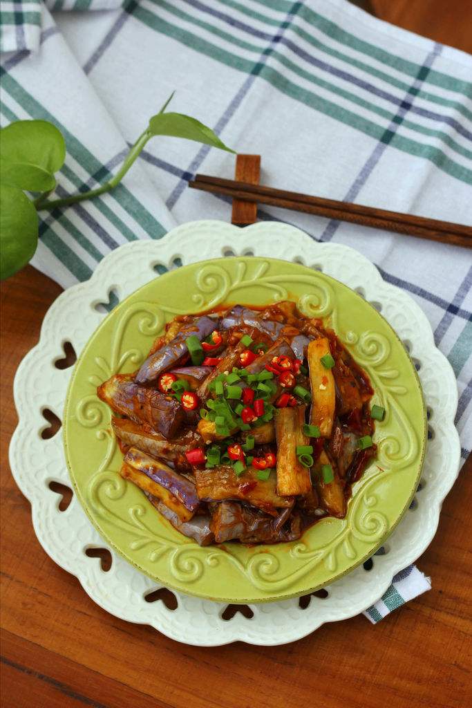 鱼香茄子怎么做法视频(鱼香茄子怎么做好吃视频)