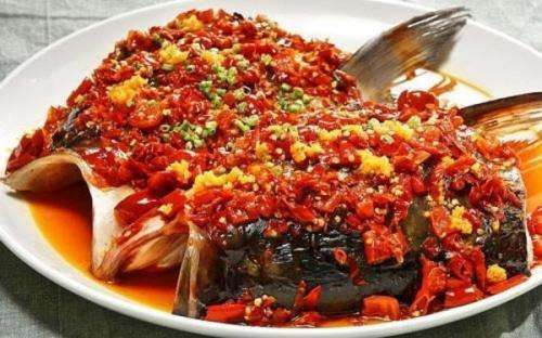 剁椒鱼头制作视频(剁椒鱼头制作过程视频)
