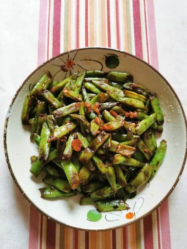 干煸豆角茄子做法视频(茄子干煸豆角的家常做法)