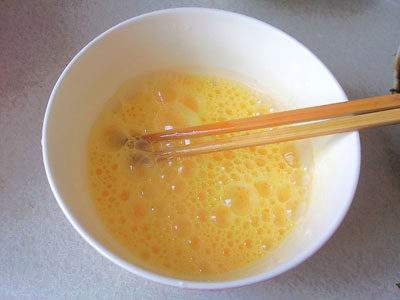 鸡蛋羹做法视频(鸡蛋羹做法视频窍门)