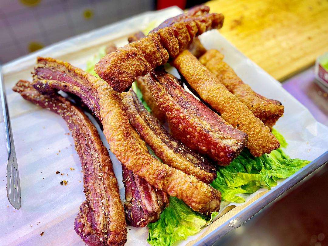 脆皮五花肉的做法视频(脆皮五花肉的做法与视频)