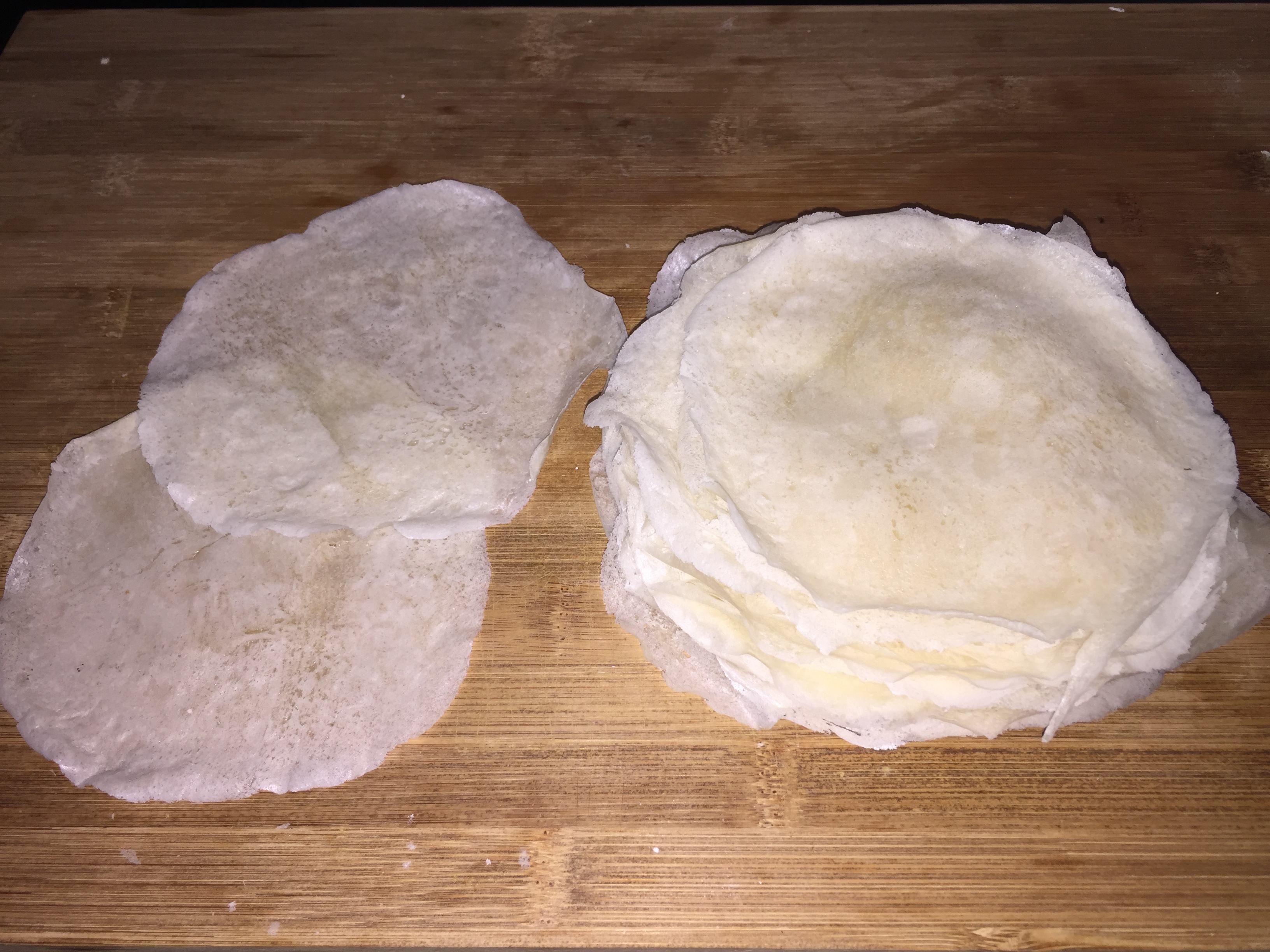 春卷皮怎么做视频(春卷皮的制作方法和过程视频)