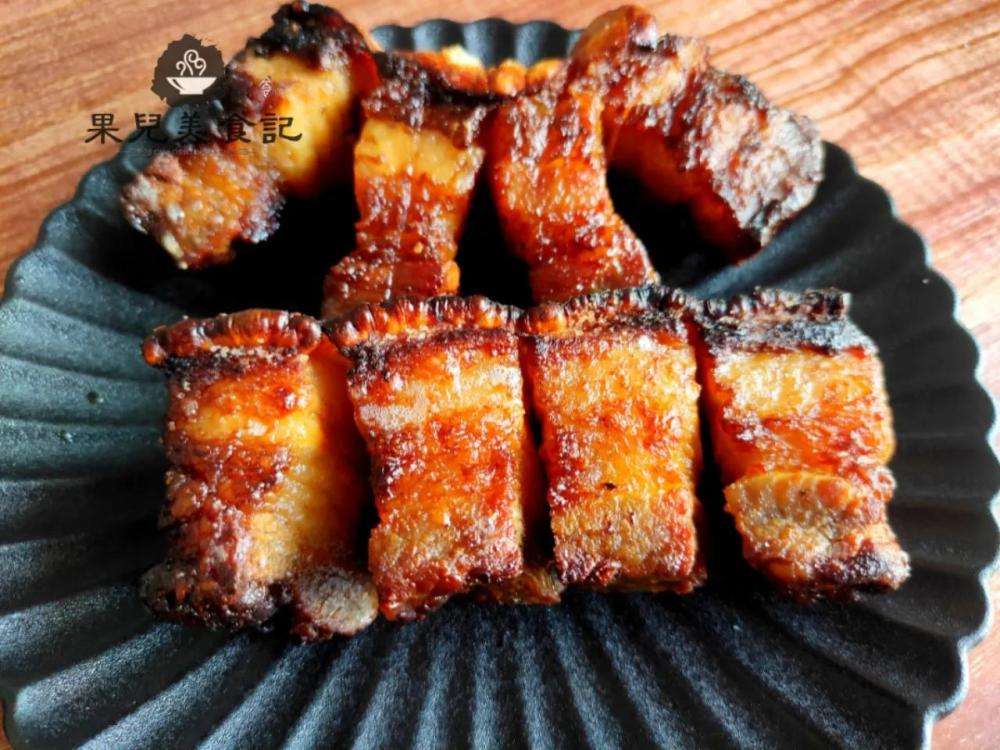 脆皮五花肉怎么做视频(脆皮五花肉怎么做视频教程)