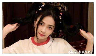 白鹿早期短视频(采访白鹿的完整视频)
