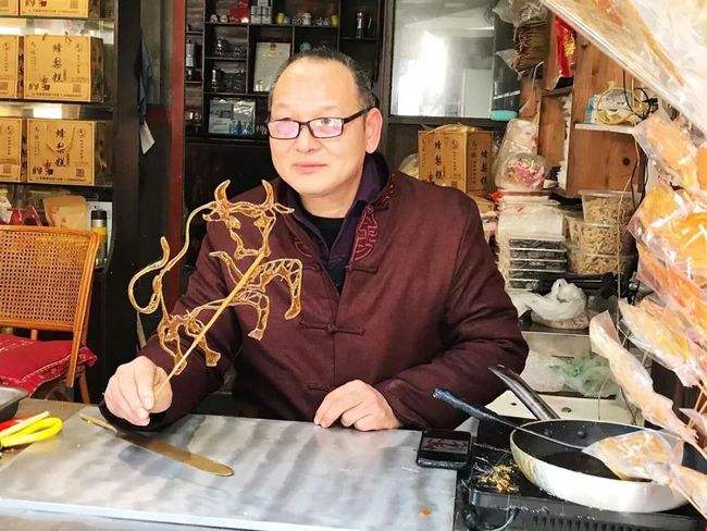 糖画制作视频教程大全(糖画怎么做怎么熬糖视频)