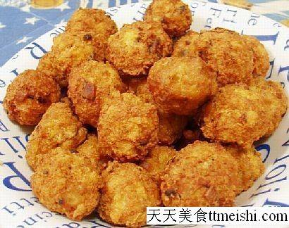 干炸丸子做法视频(干炸肉丸子做法视频)
