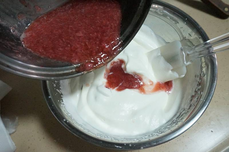 如何制作草莓酱视频(如何制作草莓酱视频软件)