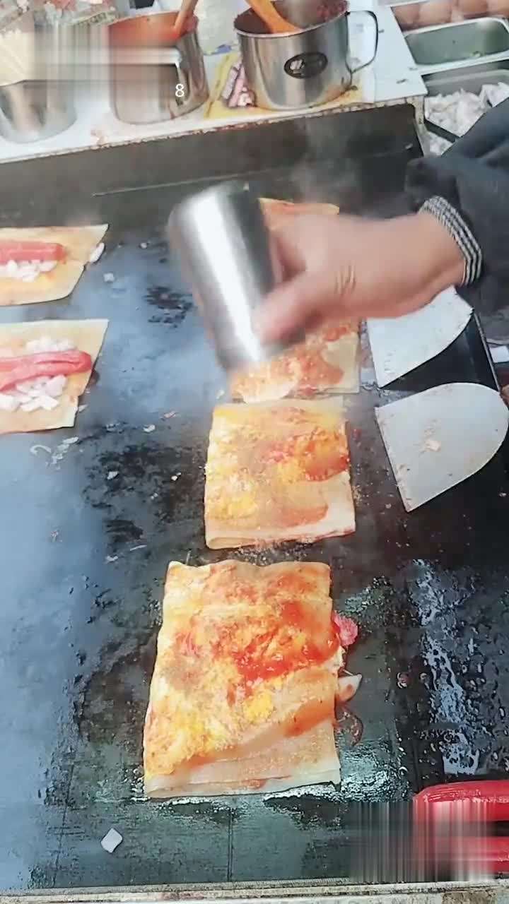 烤冷面是怎么做的视频(烤冷面是怎么做的视频教程)