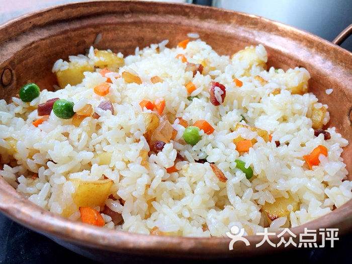豆焖饭的做法视频(电饭锅蚕豆焖饭懒人版)
