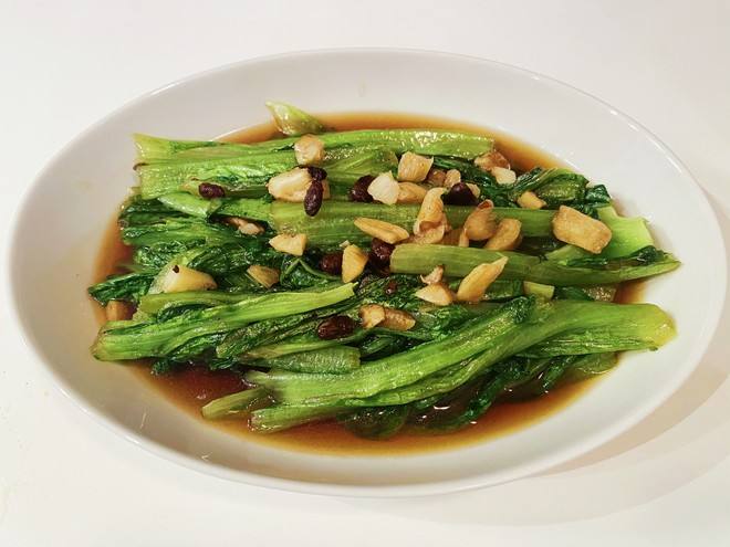 炒油麦菜的做法视频(炒油麦菜的家常做法视频窍门)