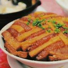 广西荔浦扣肉做法视频(广西荔浦扣肉做法视频大全)