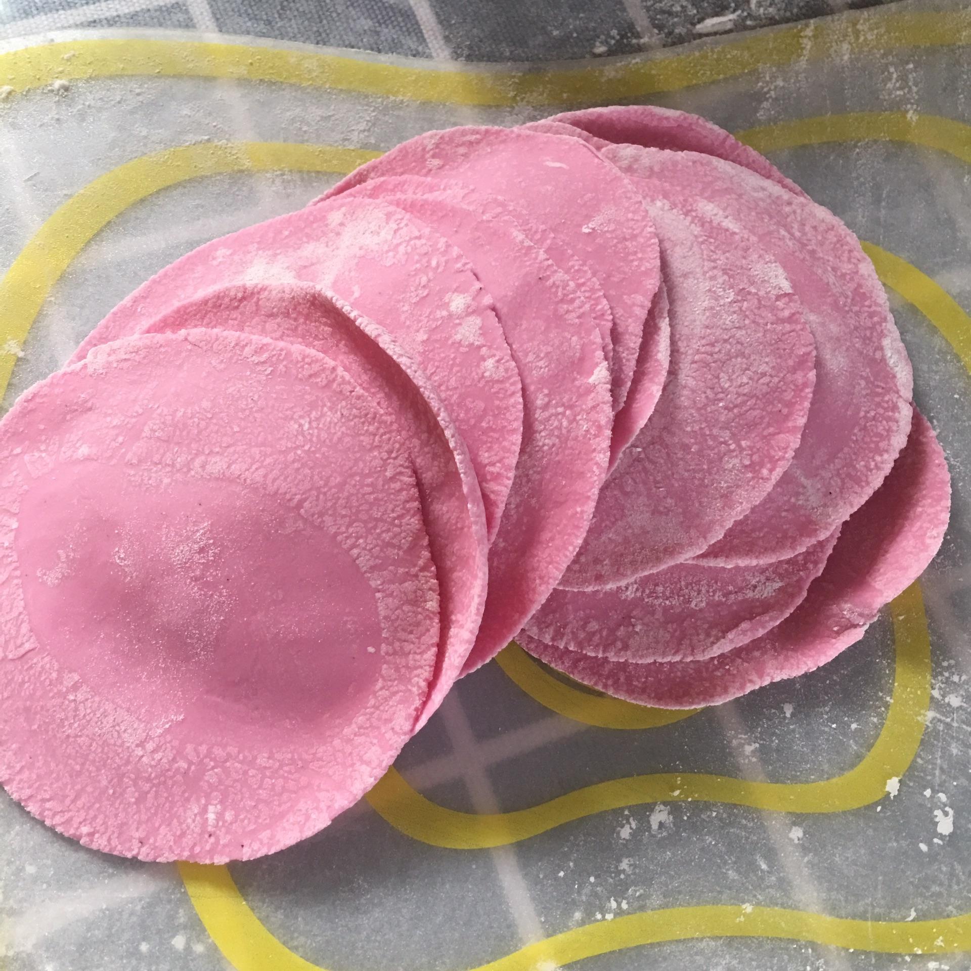 彩色饺子皮的做法视频(彩色饺子皮的做法视频大全)