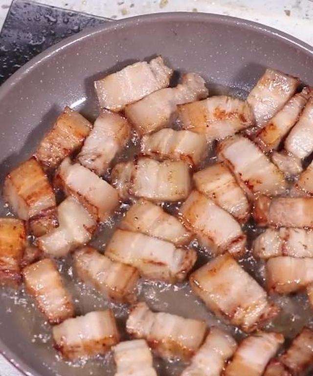 炒红烧肉的做法视频(红烧肉的具体做法视频)