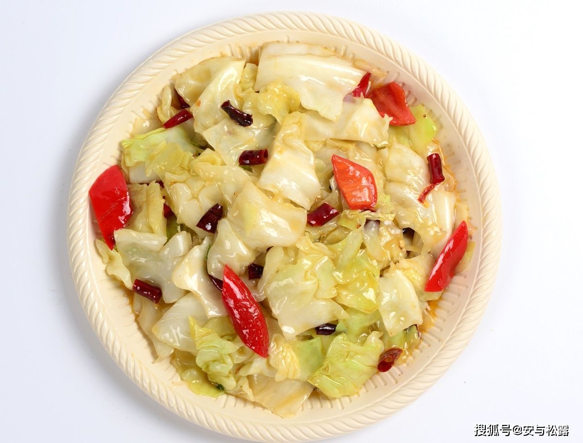 炒辣白菜的做法视频(辣白菜的炒制方法视频)