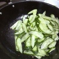 黄瓜做法视频(黄瓜做法视频播放)