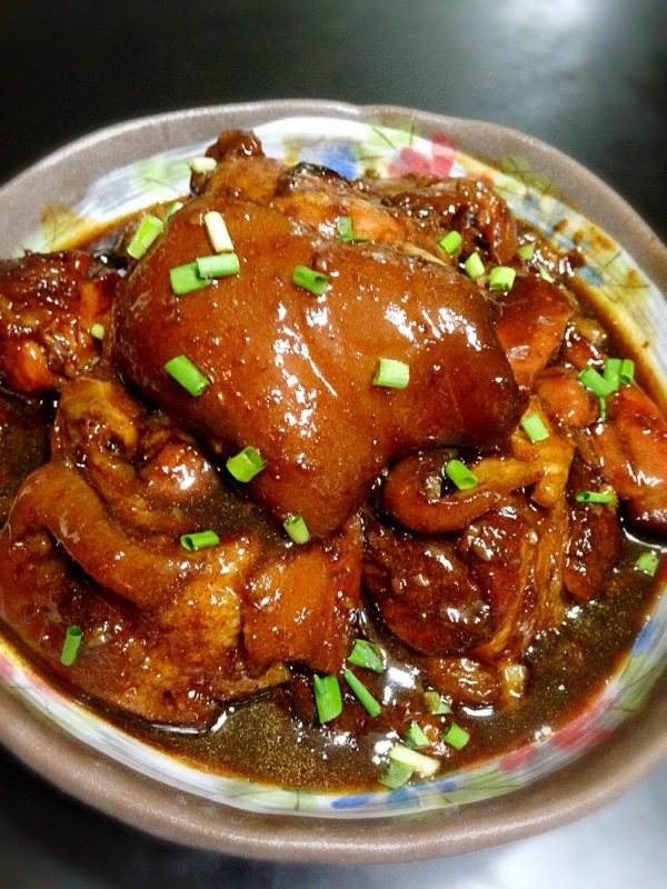 冰糖扒蹄的做法视频(冰糖扒蹄的做法视频窍门)