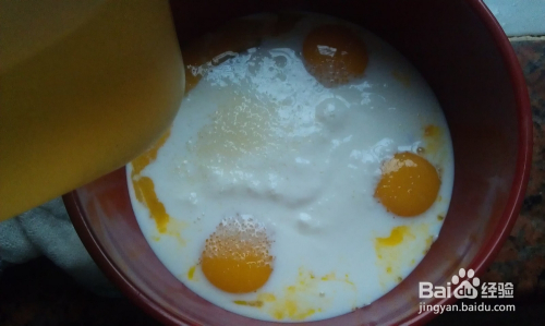 电饭锅怎样做酸奶视频(电饭锅怎样做酸奶视频教学)