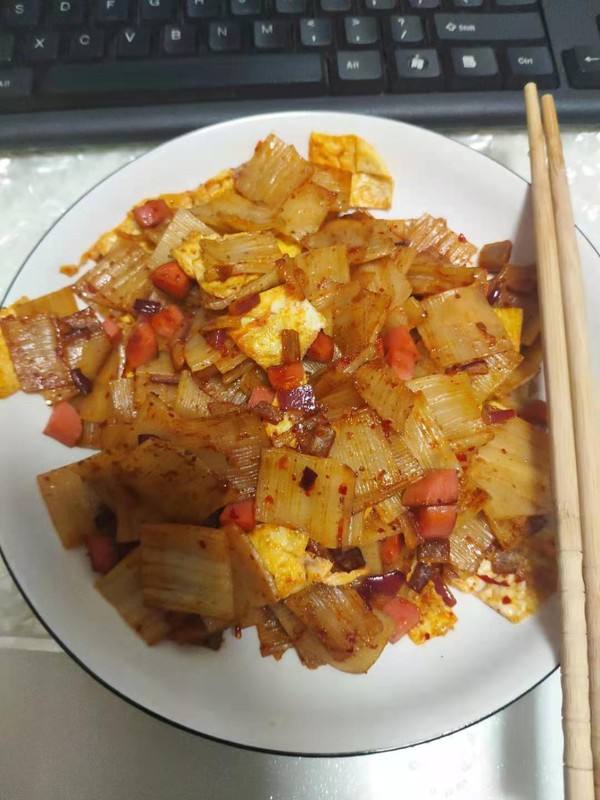 炒冷面的做法视频(用冷面做炒面的做法)