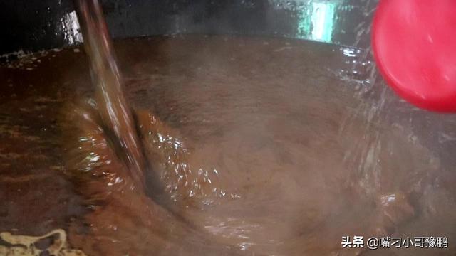电动石磨制作过程视频