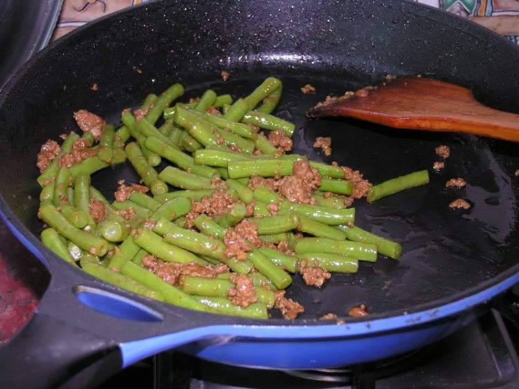 黄豆酱的做法视频(黄豆酱的做法视频正宗)