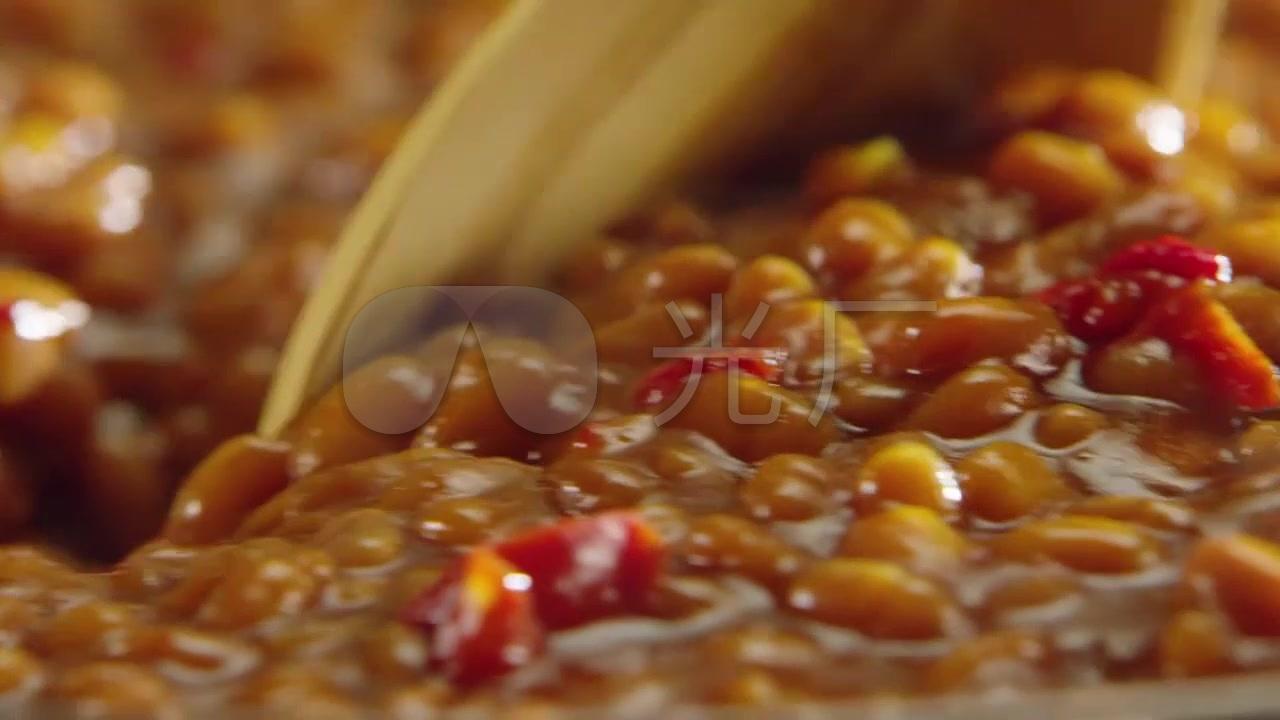 黄豆酱制作的方法和步骤视频(黄豆酱制作的方法和步骤视频窍门)