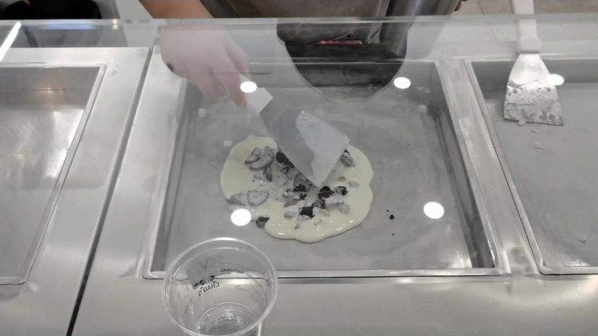 炒酸奶怎么制作视频(如何做炒酸奶视频教程)