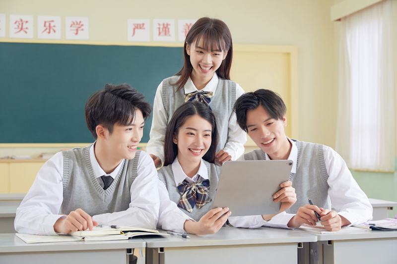高中生做视频(教育高中生的视频)