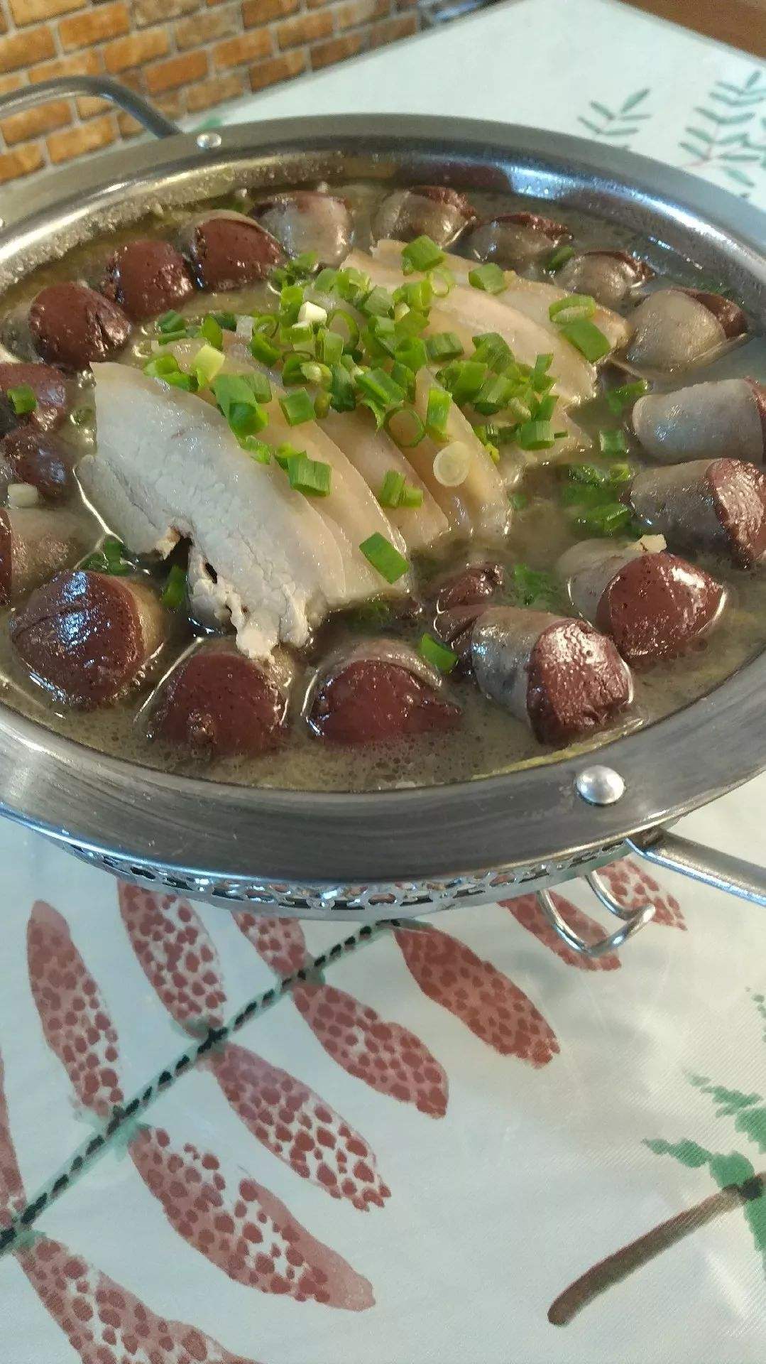 东北杀猪菜的正宗做法视频(东北杀猪菜的正宗做法视频播放)