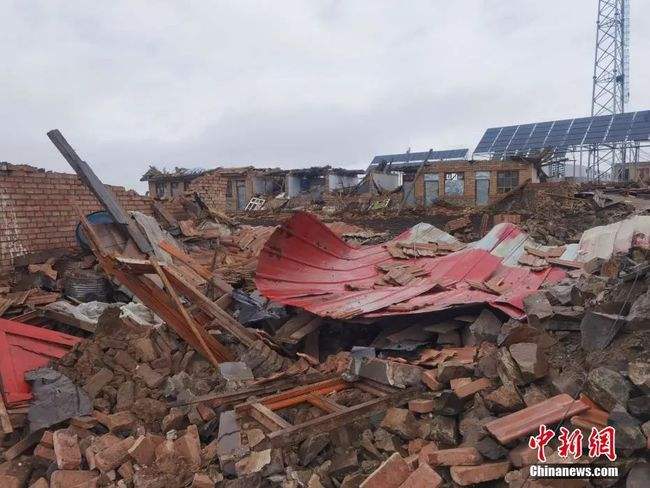地震短视频(地震短视频四川芦山)